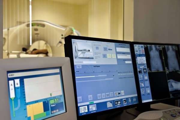 בלוג רפואה 371 בדיקה של MRI מה באמת קורה שם בפנים ולמה אין סיבה לפחד